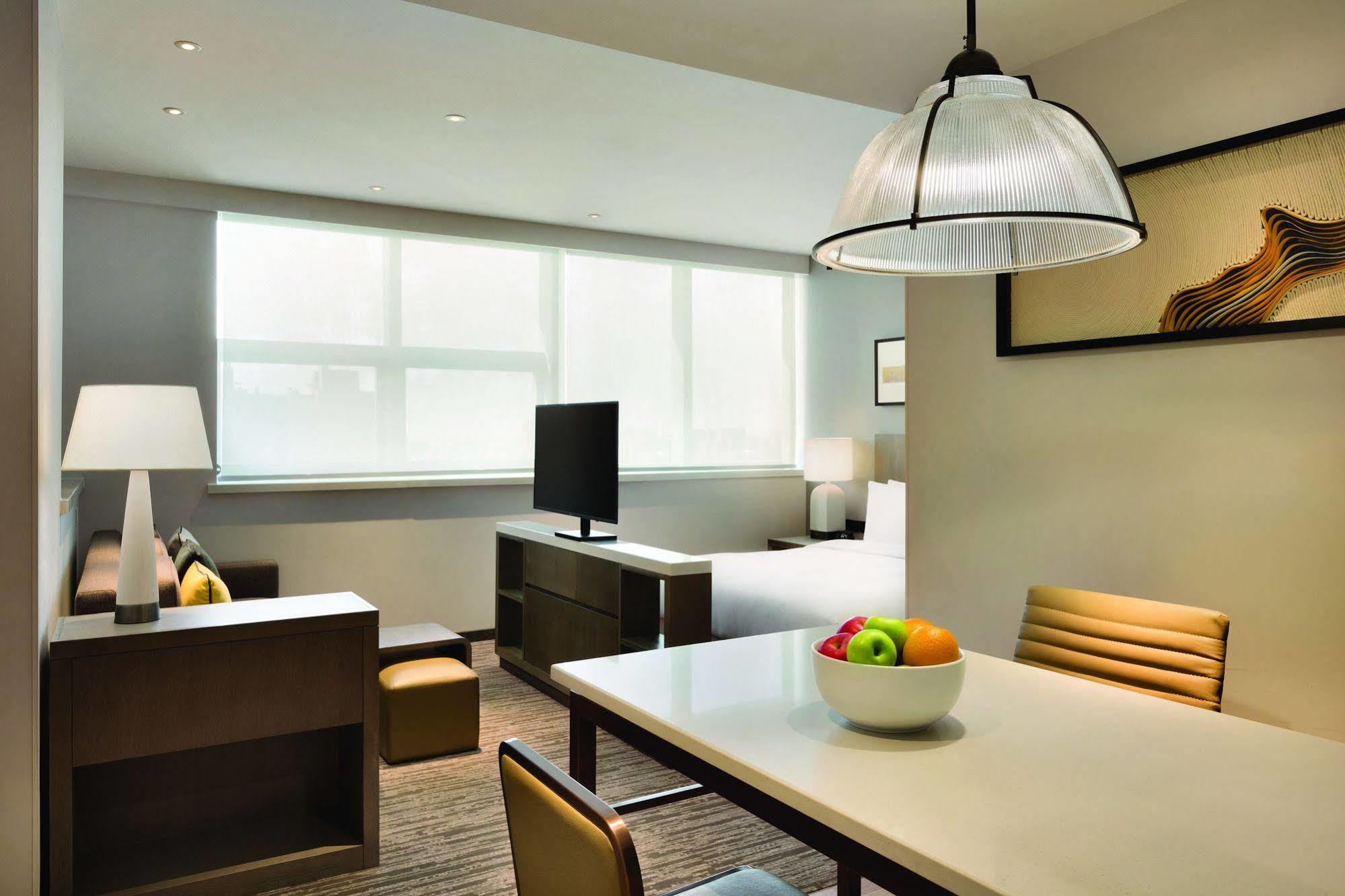 Hyatt House Yinchuan Yuecaicheng Hotel Exterior photo
